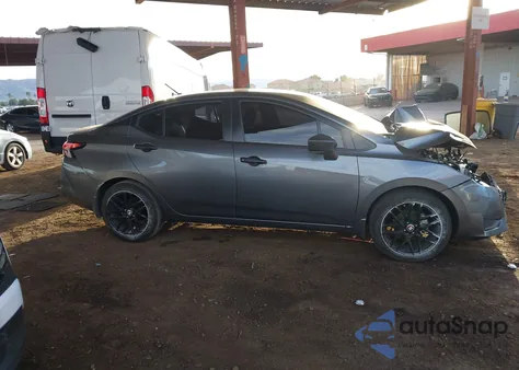 2024 Nissan Versa 1.6 S z USA, uszkodzony, nr VIN 3N1CN8DV9RL927083